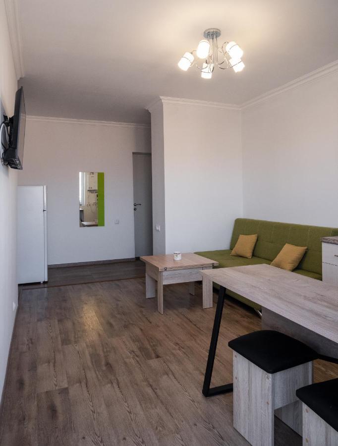Bright Apartment On 13Th Floor Erivan Dış mekan fotoğraf
